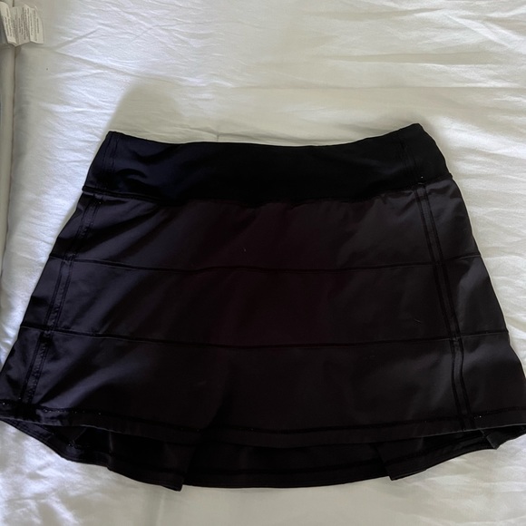 Lululemon skirt - Picture 2 of 3